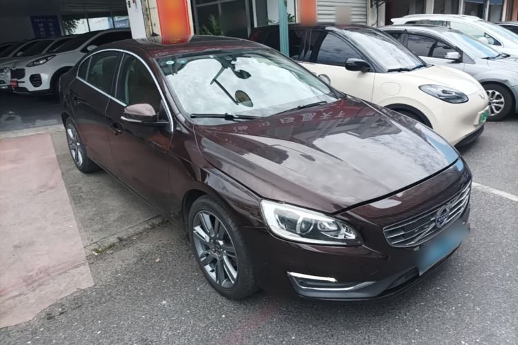 Used Volvo S60 2017 S60L T5 Zhiyue Edition Front Right 45 Deg
