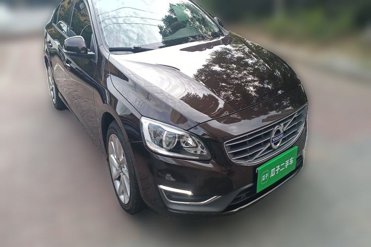 Used Volvo S60 2017 S60L T4 Smart Range Edition Front Right 45 Deg