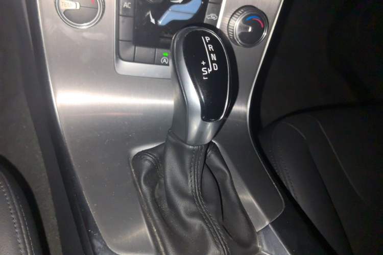 Used Volvo S60 2017 S60L T3 Smart Upgrade Edition Gear Lever