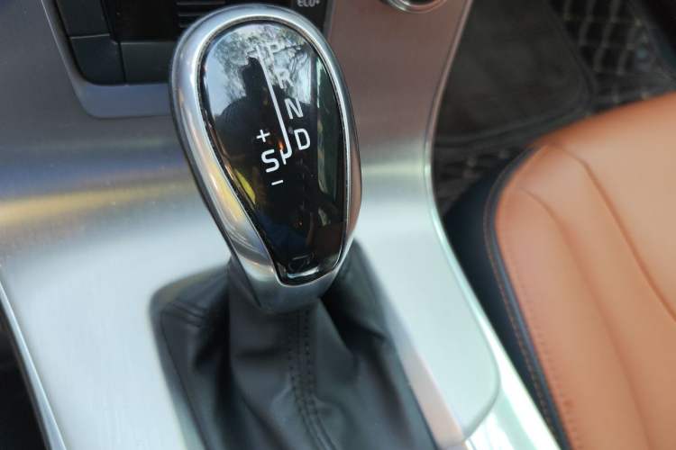 Used Volvo S60 2017 S60L T3 Smart Upgrade Edition Gear Lever