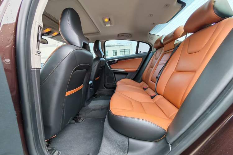 Used Volvo S60 2017 S60L T3 Smart Upgrade Edition Interior 3