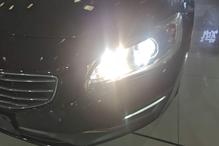 Used Volvo S60 2017 S60L T3 Smart Upgrade Edition Left Front Headlight