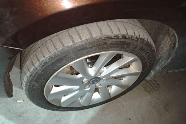 Used Volvo S60 2017 S60L T4 Smart Range Edition Left Front Wheel Hub