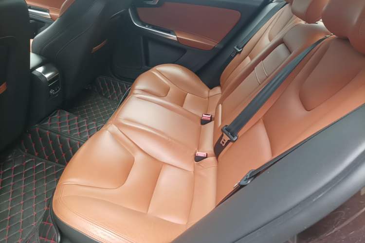 Used Volvo S60 2017 S60L T5 Zhiyue Edition Left Rear Seat