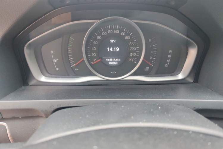 Used Volvo S60 2017 S60L T3 Smart Upgrade Edition Odometer Close Up