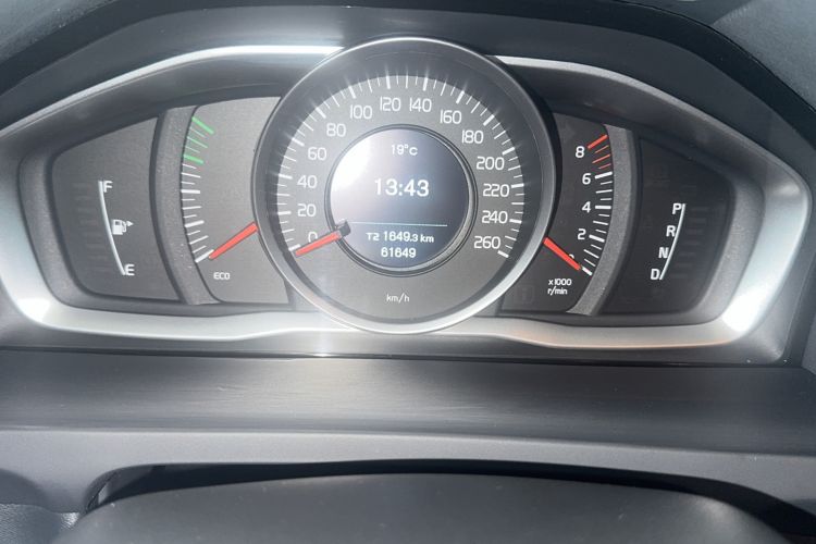 Used Volvo S60 2017 S60L T3 Smart Upgrade Edition Odometer Close Up