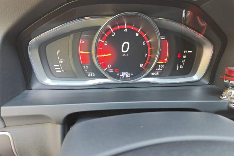 Used Volvo S60 2017 S60L T3 Smart Upgrade Edition Odometer Close Up