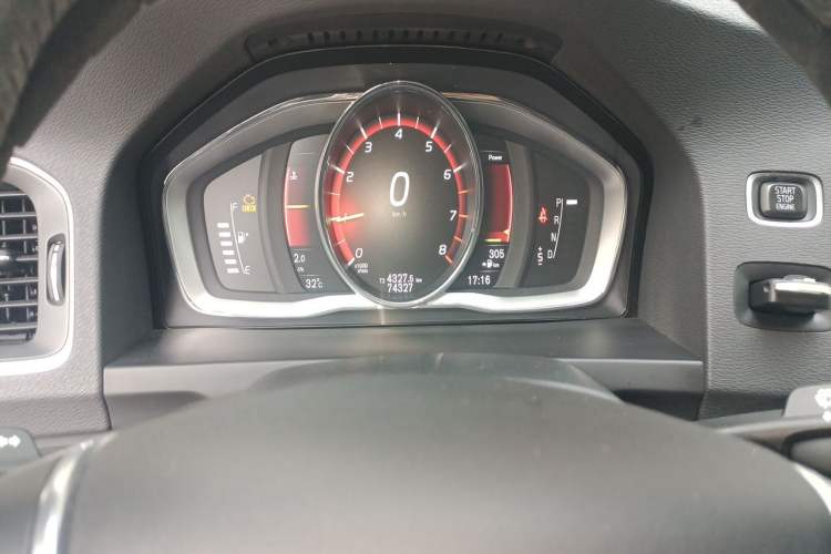 Used Volvo S60 2017 S60L T4 Smart Range Edition Odometer Close Up