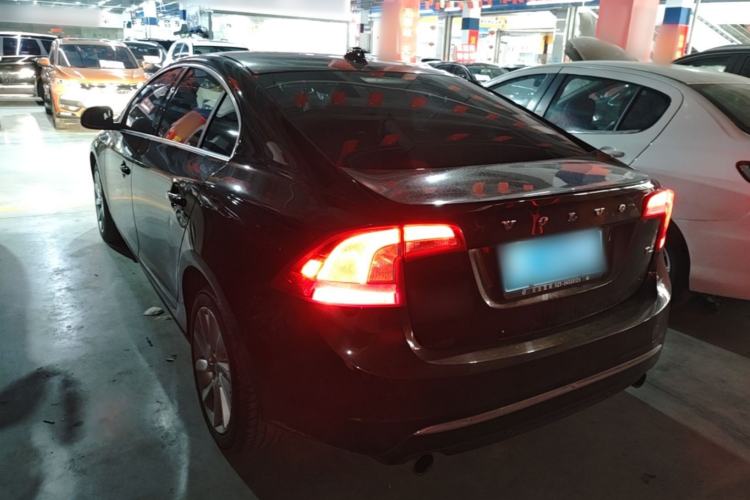 Used Volvo S60 2017 S60L T4 Smart Range Edition Rear Left 45 Deg