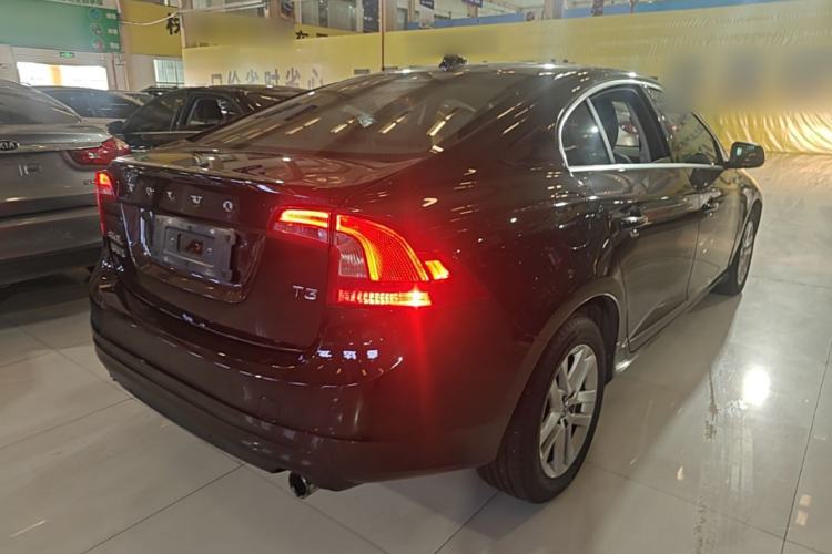 Used Volvo S60 2017 S60L T3 Smart Upgrade Edition Rear Right 45 Deg