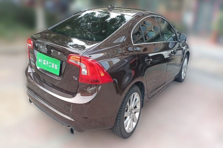 Used Volvo S60 2017 S60L T4 Smart Range Edition Rear Right 45 Deg