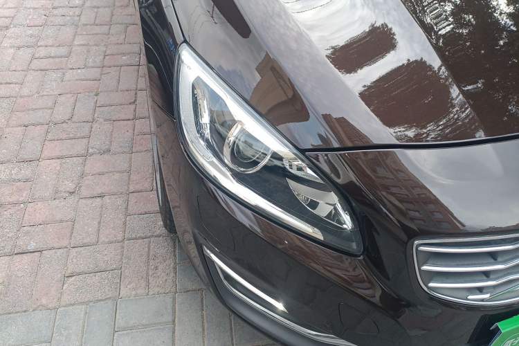 Used Volvo S60 2017 S60L T4 Smart Range Edition Right Front Headlight