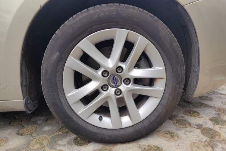 Used Volvo S60 2017 S60L T3 Smart Upgrade Edition Right Front Wheel Hub