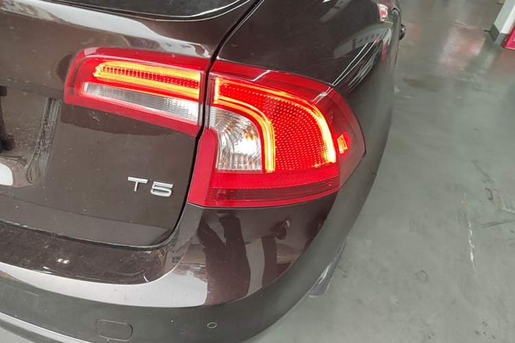 Used Volvo S60 2017 S60L T5 Intelligent Drive Edition Right Rear Taillight