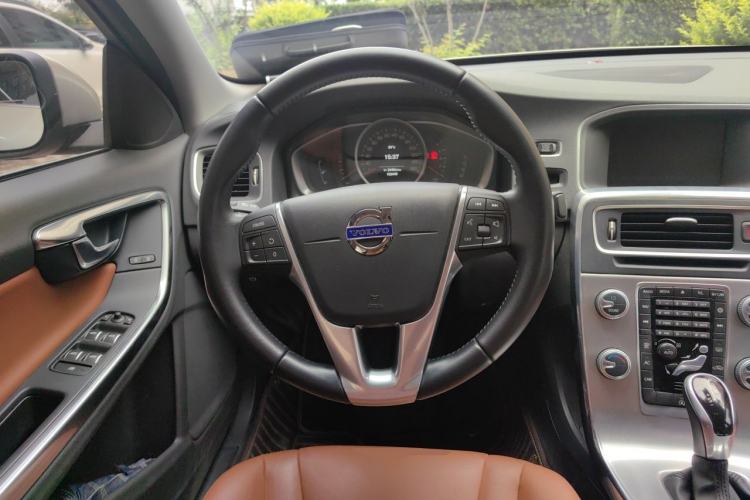 Used Volvo S60 2017 S60L T3 Smart Upgrade Edition Steering Wheel