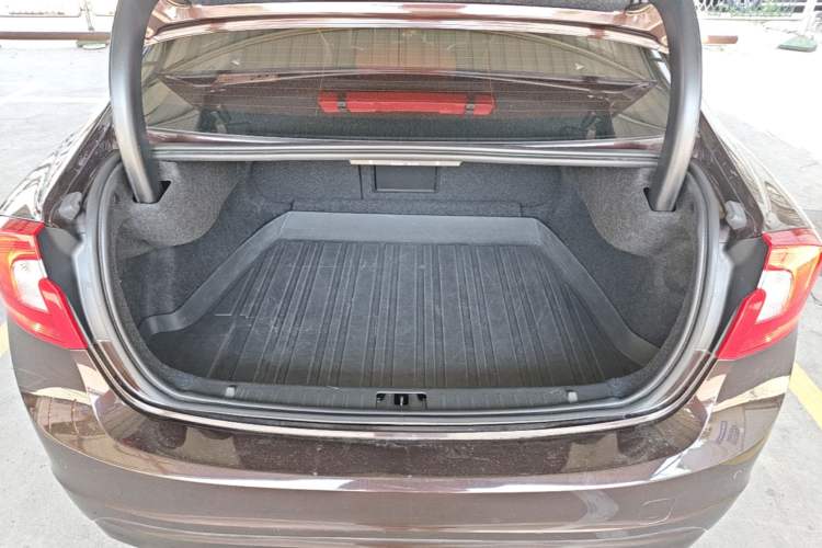 Used Volvo S60 2017 S60L T3 Smart Upgrade Edition Trunk