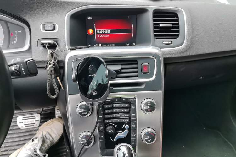 Used Volvo S60 2017 S60L T4 Smart Range Edition Audio And AC Panel