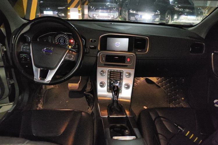 Used Volvo S60 2017 S60L T3 Smart Upgrade Edition Center Console