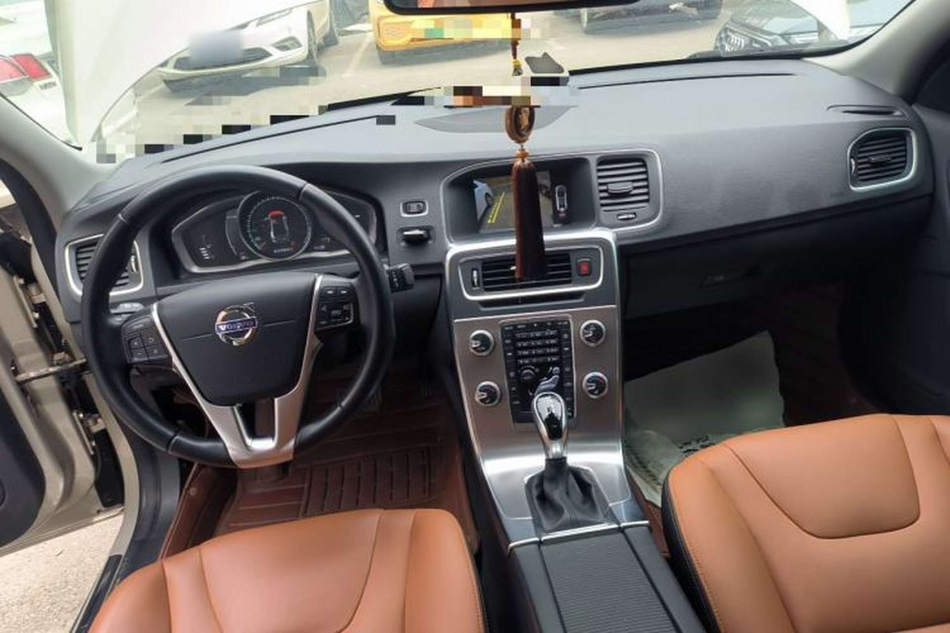 Used Volvo S60 2017 S60L T4 Smart Range Edition Center Console