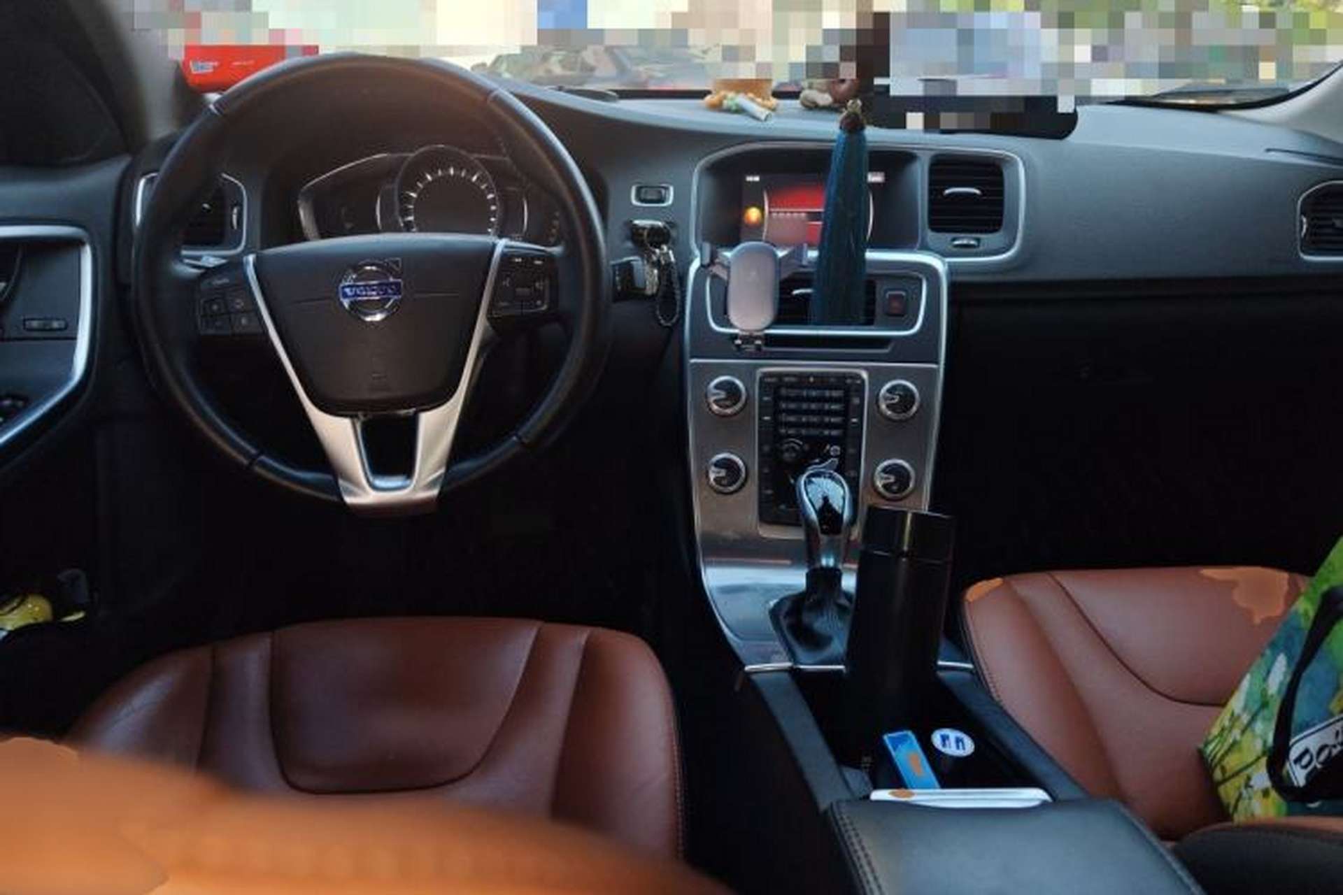Used Volvo S60 2017 S60L T4 Smart Range Edition Center Console
