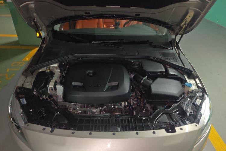 Used Volvo S60 2017 S60L T3 Smart Upgrade Edition Engine Bay
