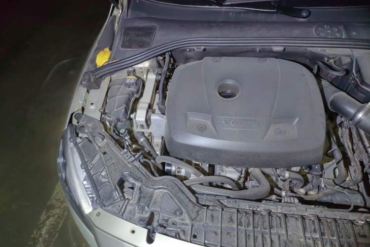 Used Volvo S60 2017 S60L T5 Intelligent Drive Edition Engine Bay Right