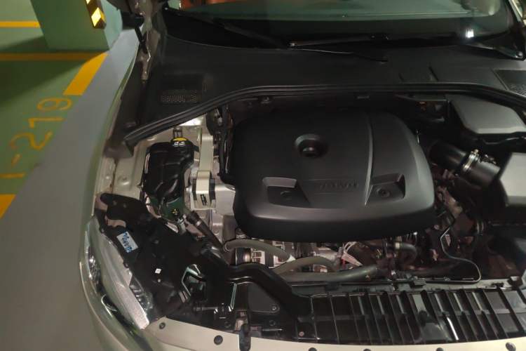 Used Volvo S60 2017 S60L T3 Smart Upgrade Edition Engine Bay Right