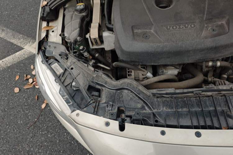 Used Volvo S60 2017 S60L T3 Smart Upgrade Edition Engine Bay Right