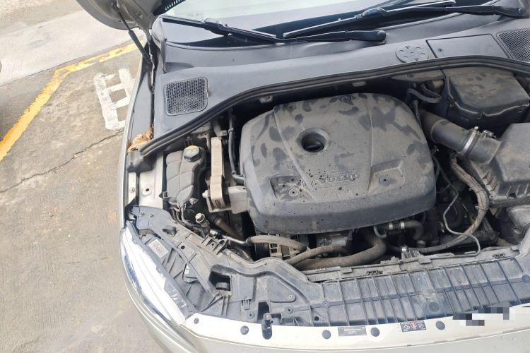 Used Volvo S60 2017 S60L T3 Smart Upgrade Edition Engine Bay Right