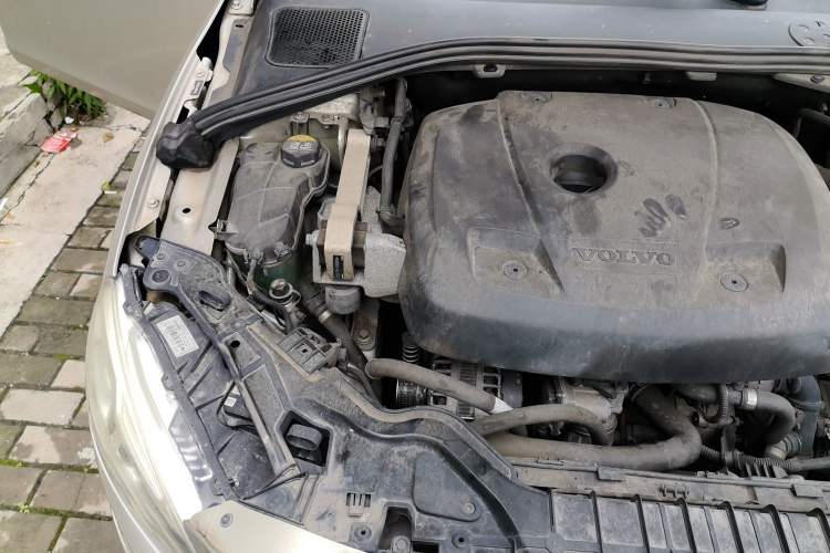 Used Volvo S60 2017 S60L T4 Smart Range Edition Engine Bay Right