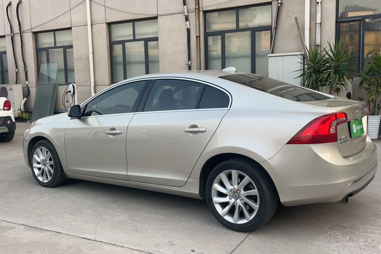 Used Volvo S60 2017 S60L T4 Smart Range Edition Exterior 4