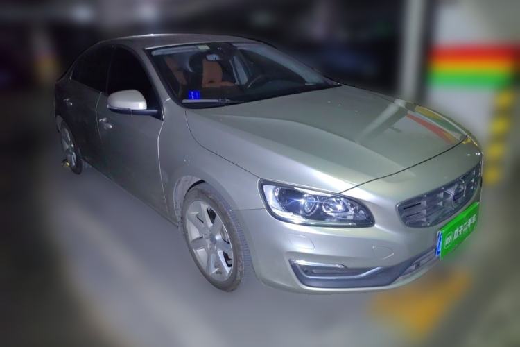 Used Volvo S60 2017 S60L T5 Intelligent Drive Edition Front Right 45 Deg