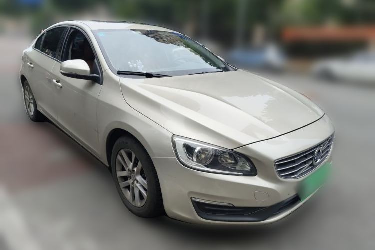Used Volvo S60 2017 S60L T3 Smart Drive Edition Front Right 45 Deg