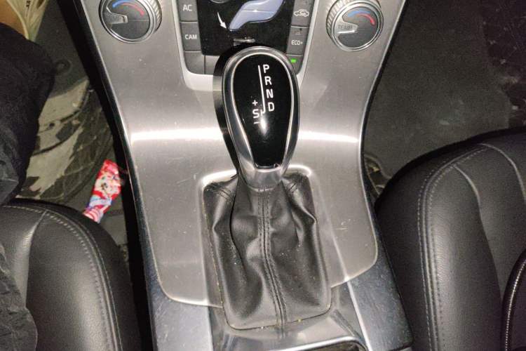 Used Volvo S60 2017 S60L T3 Smart Upgrade Edition Gear Lever