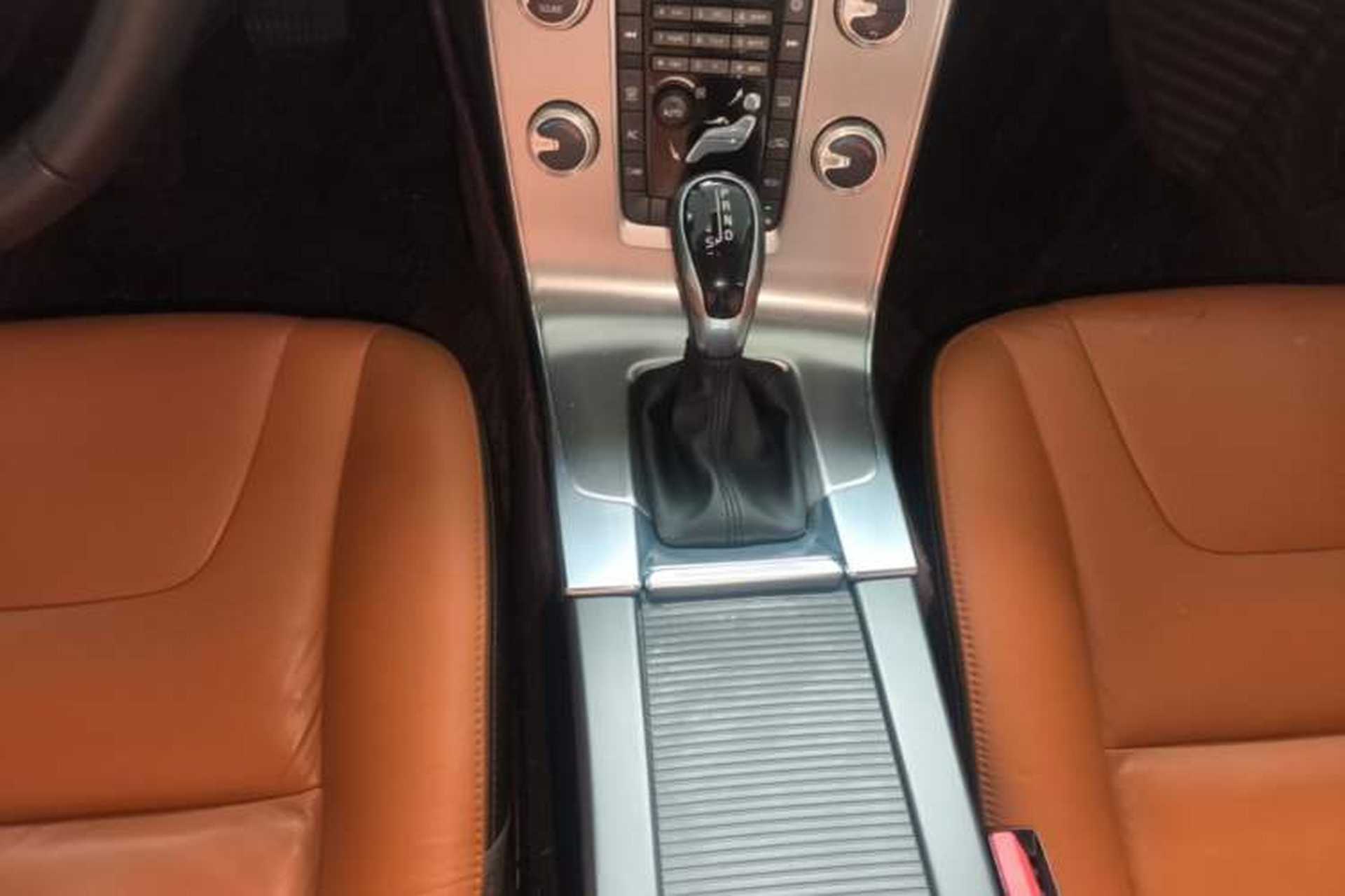 Used Volvo S60 2017 S60L T3 Smart Upgrade Edition Gear Lever