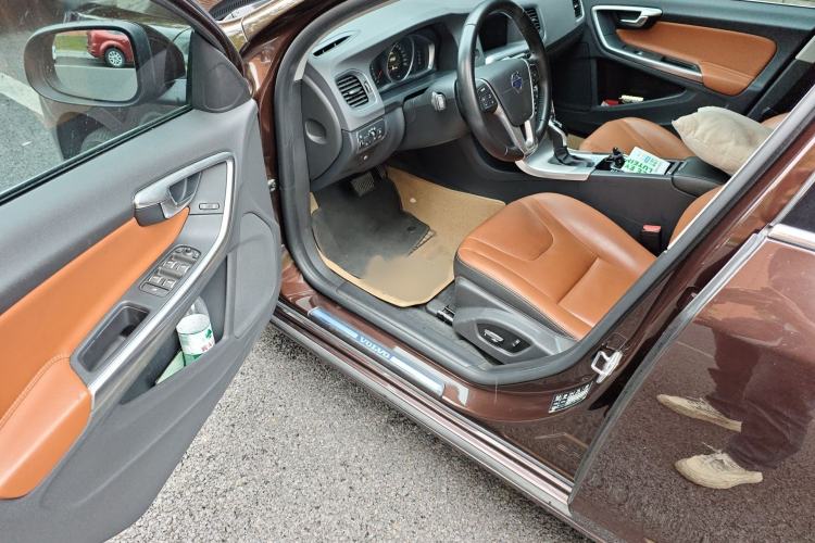 Used Volvo S60 2017 S60L T3 Smart Upgrade Edition Interior 3