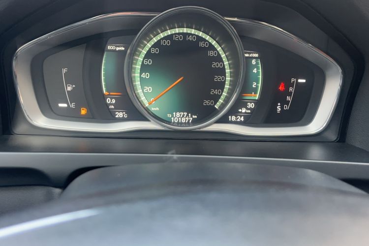 Used Volvo S60 2017 S60L T4 Smart Range Edition Odometer Close Up