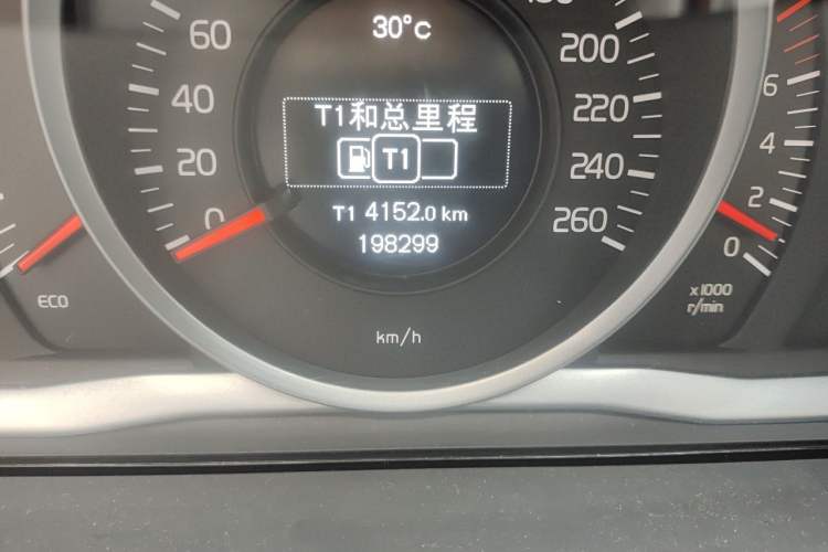 Used Volvo S60 2017 S60L T3 Smart Upgrade Edition Odometer Close Up