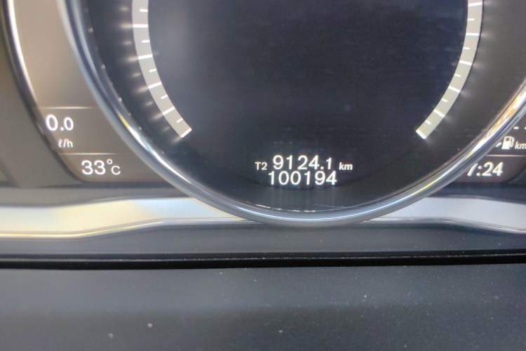 Used Volvo S60 2017 S60L T5 Intelligent Drive Edition Odometer Close Up