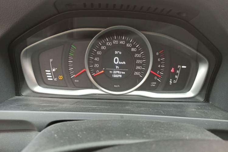 Used Volvo S60 2017 S60L T3 Smart Drive Edition Odometer Close Up