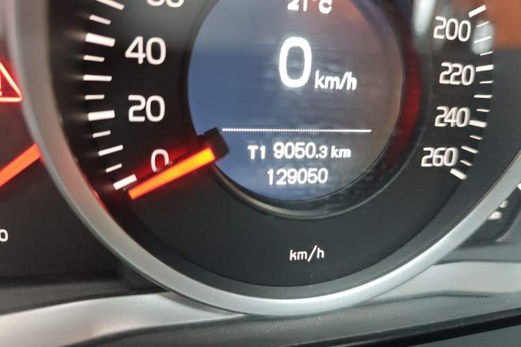 Used Volvo S60 2017 S60L T3 Smart Upgrade Edition Odometer Close Up