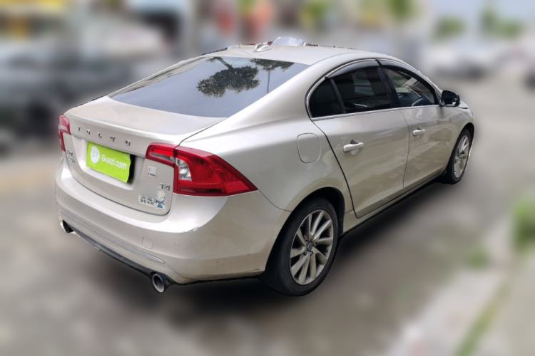 Used Volvo S60 2017 S60L T4 Smart Range Edition Rear Right 45 Deg