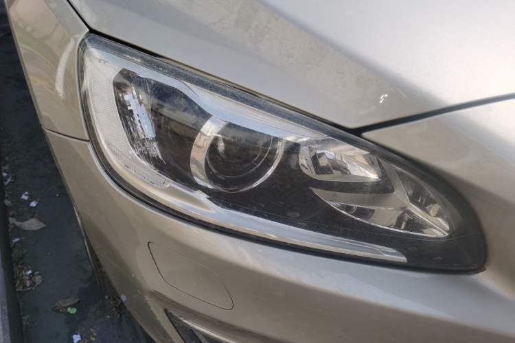 Used Volvo S60 2017 S60L T5 Intelligent Drive Edition Right Front Headlight