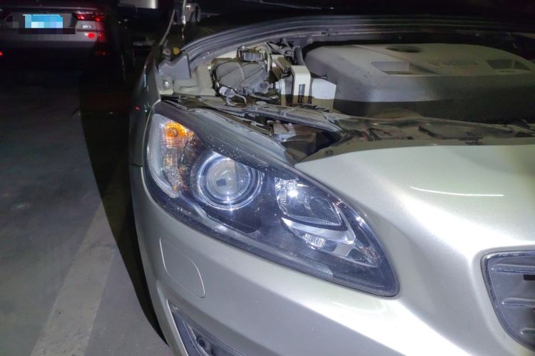 Used Volvo S60 2017 S60L T5 Intelligent Drive Edition Right Front Headlight