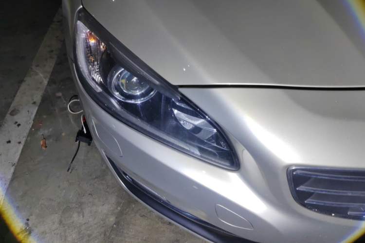 Used Volvo S60 2017 S60L T5 Intelligent Drive Edition Right Front Headlight
