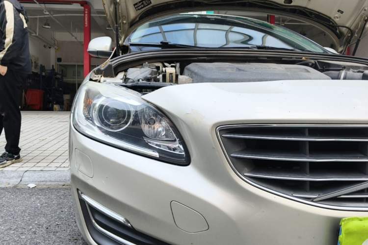 Used Volvo S60 2017 S60L T3 Smart Upgrade Edition Right Front Headlight