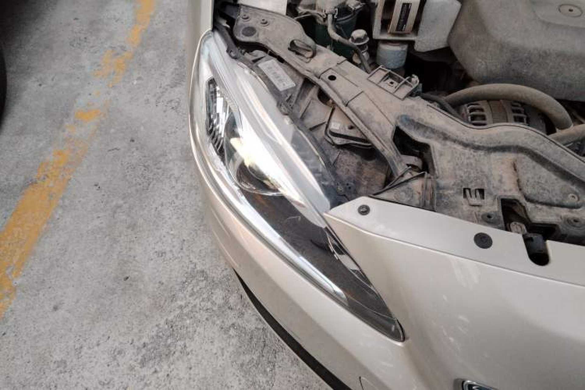 Used Volvo S60 2017 S60L T4 Smart Range Edition Right Front Headlight