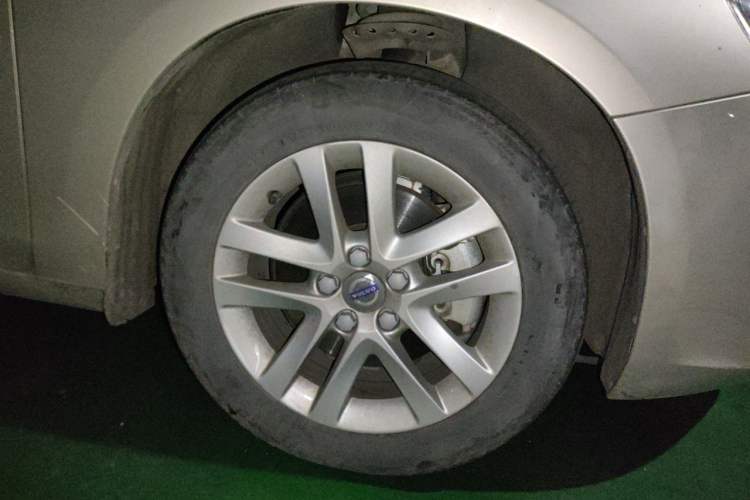 Used Volvo S60 2017 S60L T3 Smart Upgrade Edition Right Front Wheel Hub