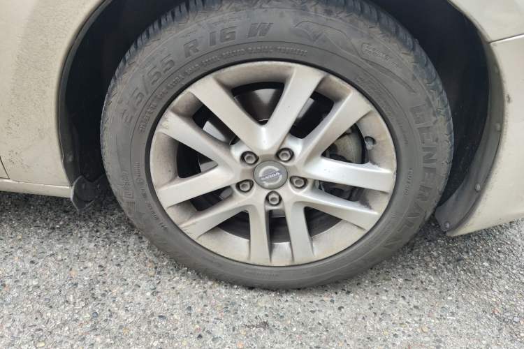 Used Volvo S60 2017 S60L T3 Smart Drive Edition Right Front Wheel Hub