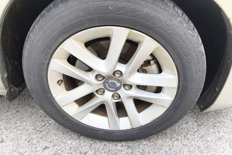 Used Volvo S60 2017 S60L T3 Smart Upgrade Edition Right Front Wheel Hub